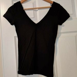 Black v neck tee shirt